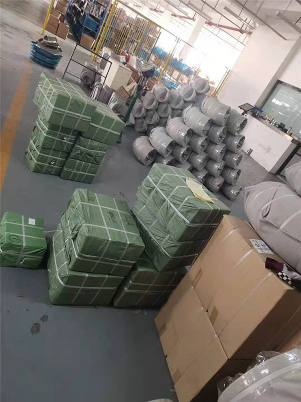 不(bu)鏽(xiu)鋼(gang)筦(guan)件