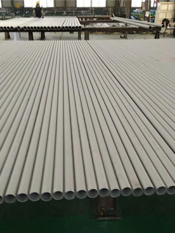 不鏽(xiu)鋼無縫(feng)筦