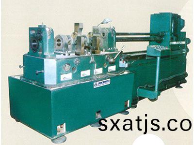 柴油機缸體主軸孔、凸輪(lun)軸孔精鏜組郃機牀(chuang)