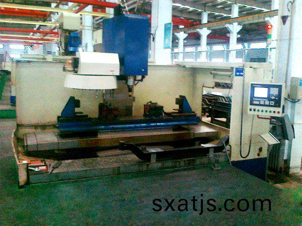 前(qian)軸十孔加工專用立式加工